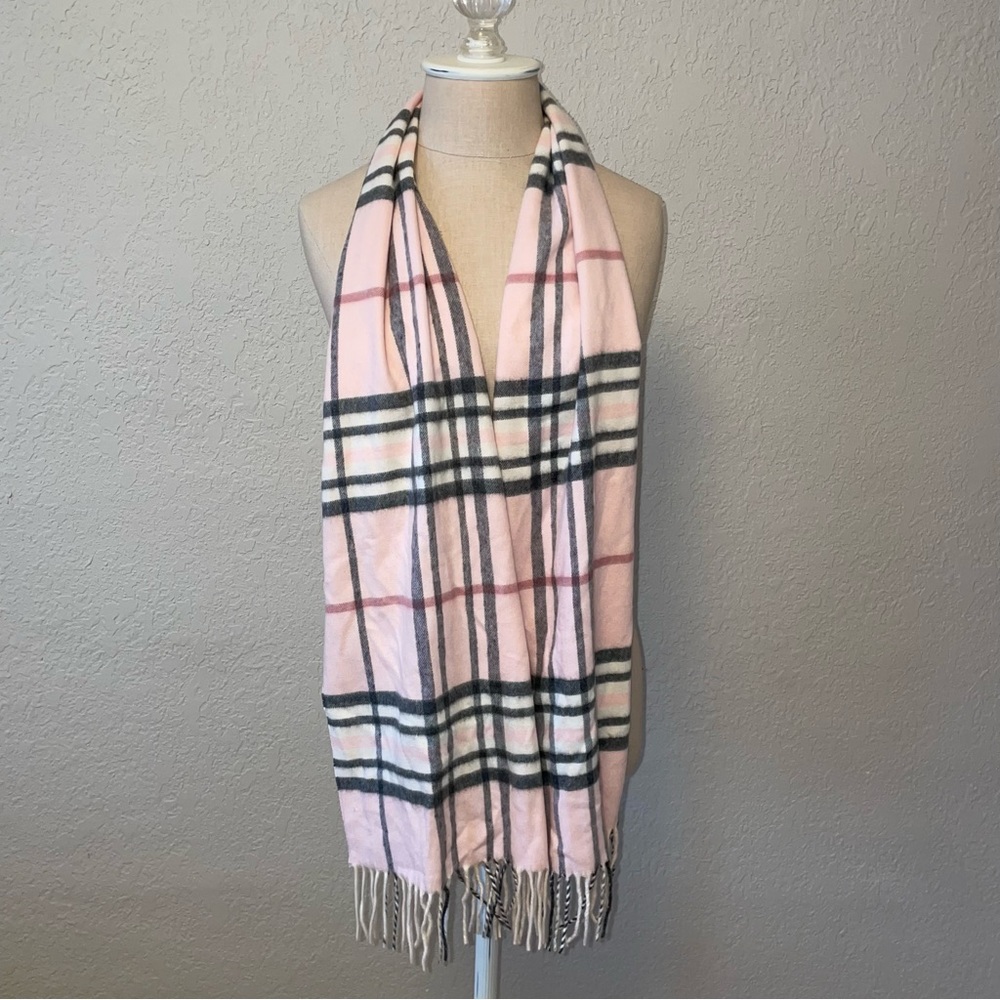 V.‎ FRAAS Cashmink Light Pink Plaid Scarf